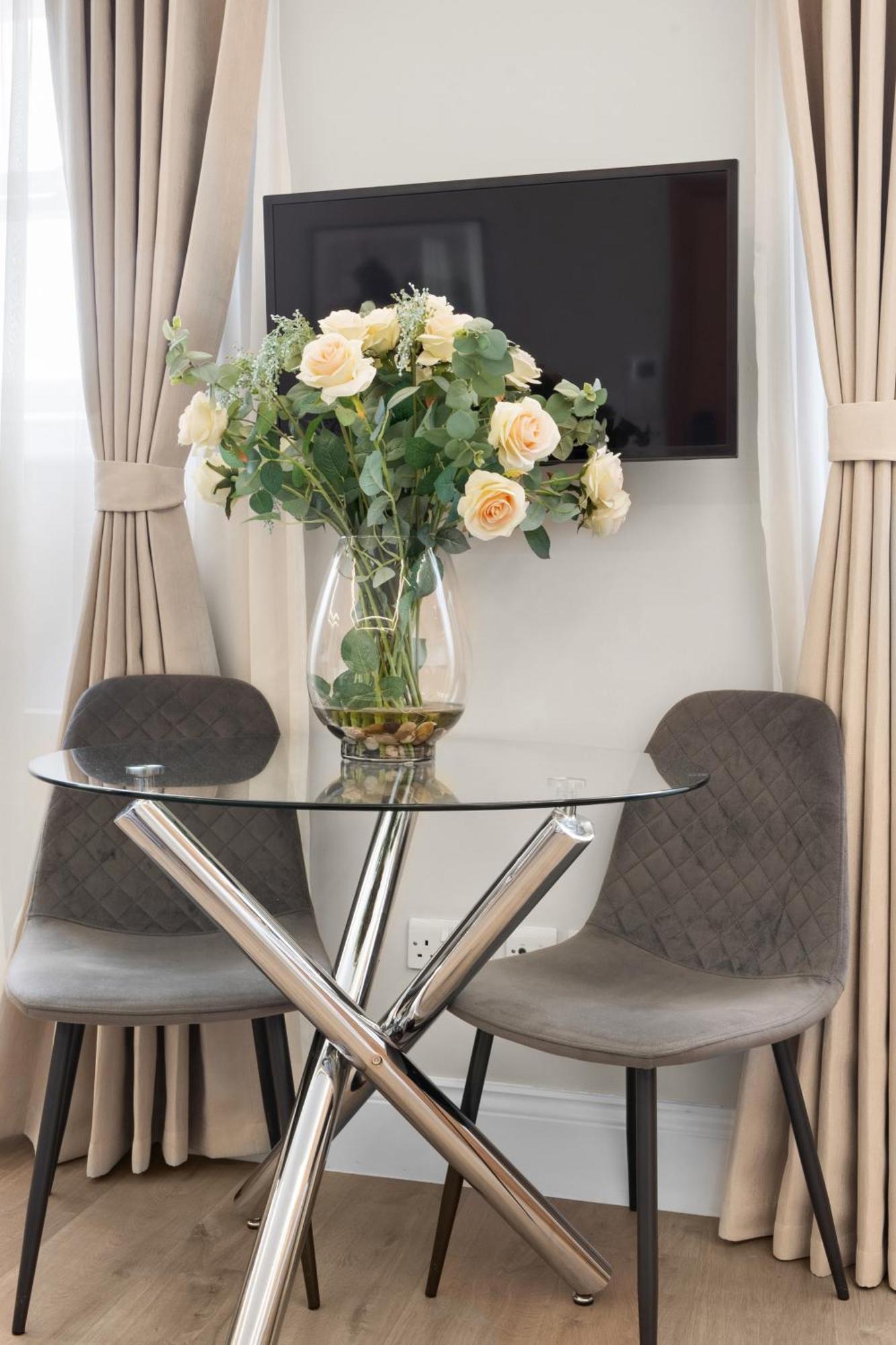 Cleveland Residences Russell Square ลอนดอน ภายนอก รูปภาพ