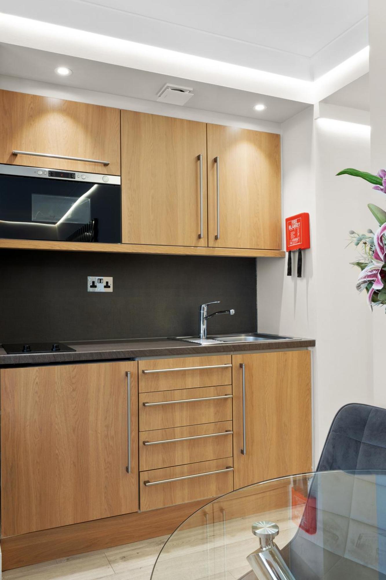 Cleveland Residences Russell Square ลอนดอน ภายนอก รูปภาพ